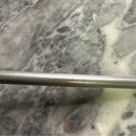 New It Cosmetics No 116 Radiance Fan Brush - Picture 3 of 5